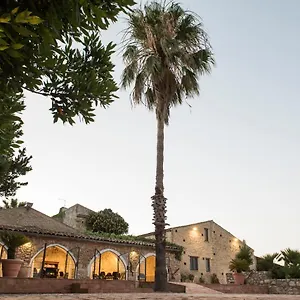  Alloggio per agriturismo Baglio Làuria Italia
